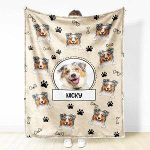 Blankets |   Personalized Picture Blanket With Bones And Footprints Pattern Cute Present For Pet Lover Blankets apricot